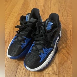 Nike Kyrie 4 Low Basketball Shoes Men